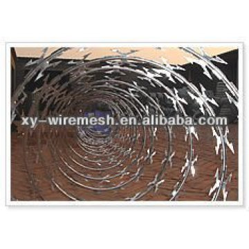 high quality barbed wire fencing with professional certification ISO9001:2008(factory)